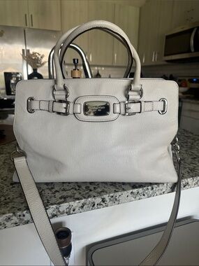 Michael Kors Hamiliton Cream/White Leather Satchel Handbag with Removable Strap